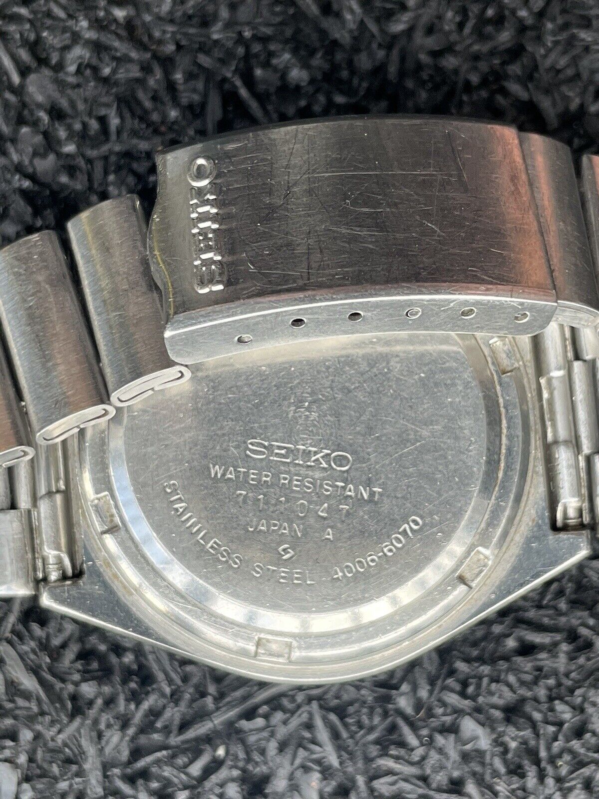 January 1977 - Model No. 4006-6070, Serial No. 711047